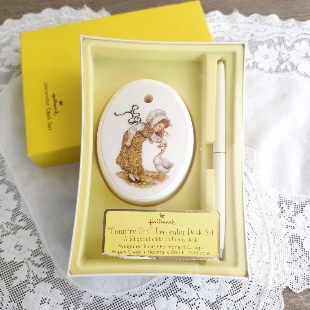 Vintage Hallmark Country Girl Pen Set, New in Box